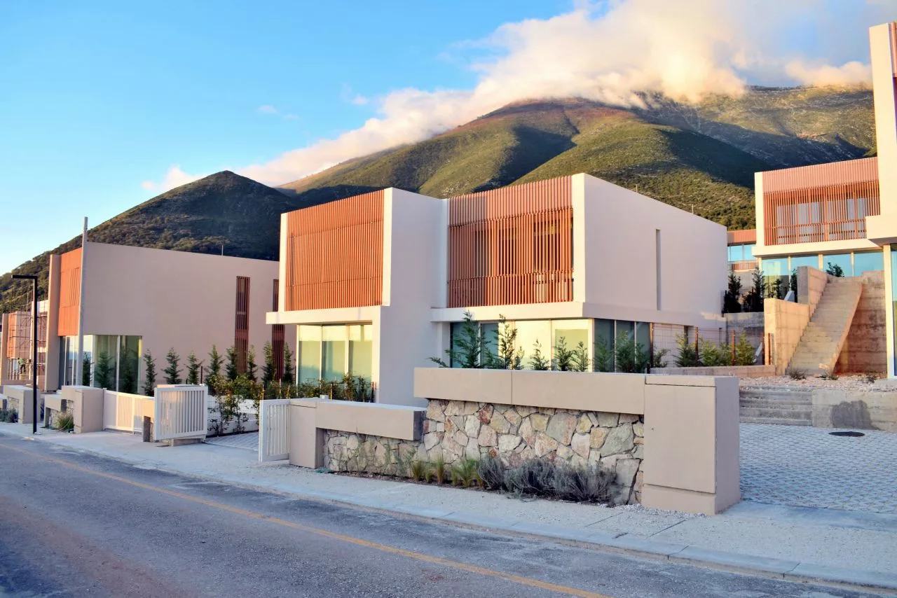 Real Estate in Southern Albania: A 2025 Investment Outlook - Blog Arka home